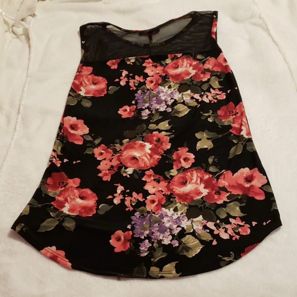 Shirt - Picture 6 of 7